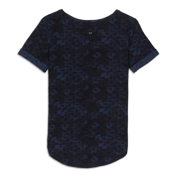Lululemon Love Tee II Windy Blooms Deep Navy Black Polka Dot Athleisure Tshirt 6 - Picture 2 of 10